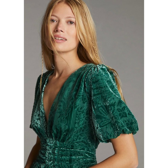 Anthropologie Puff-Sleeved Burnout Velvet Maxi Dress in Holly Green, - Picture 3 of 9